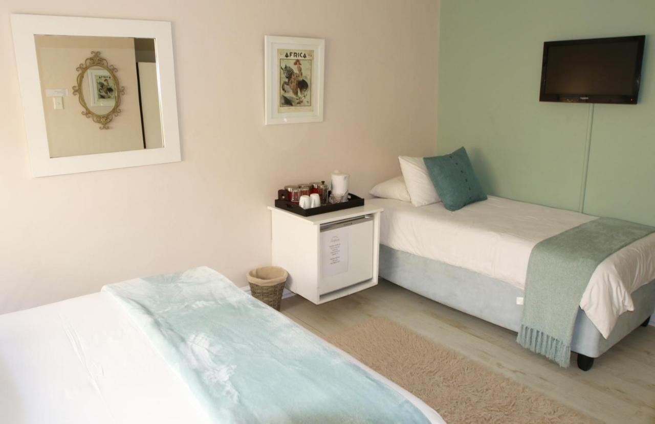 Dolphin Inn Guesthouse Кейптаун Екстериор снимка