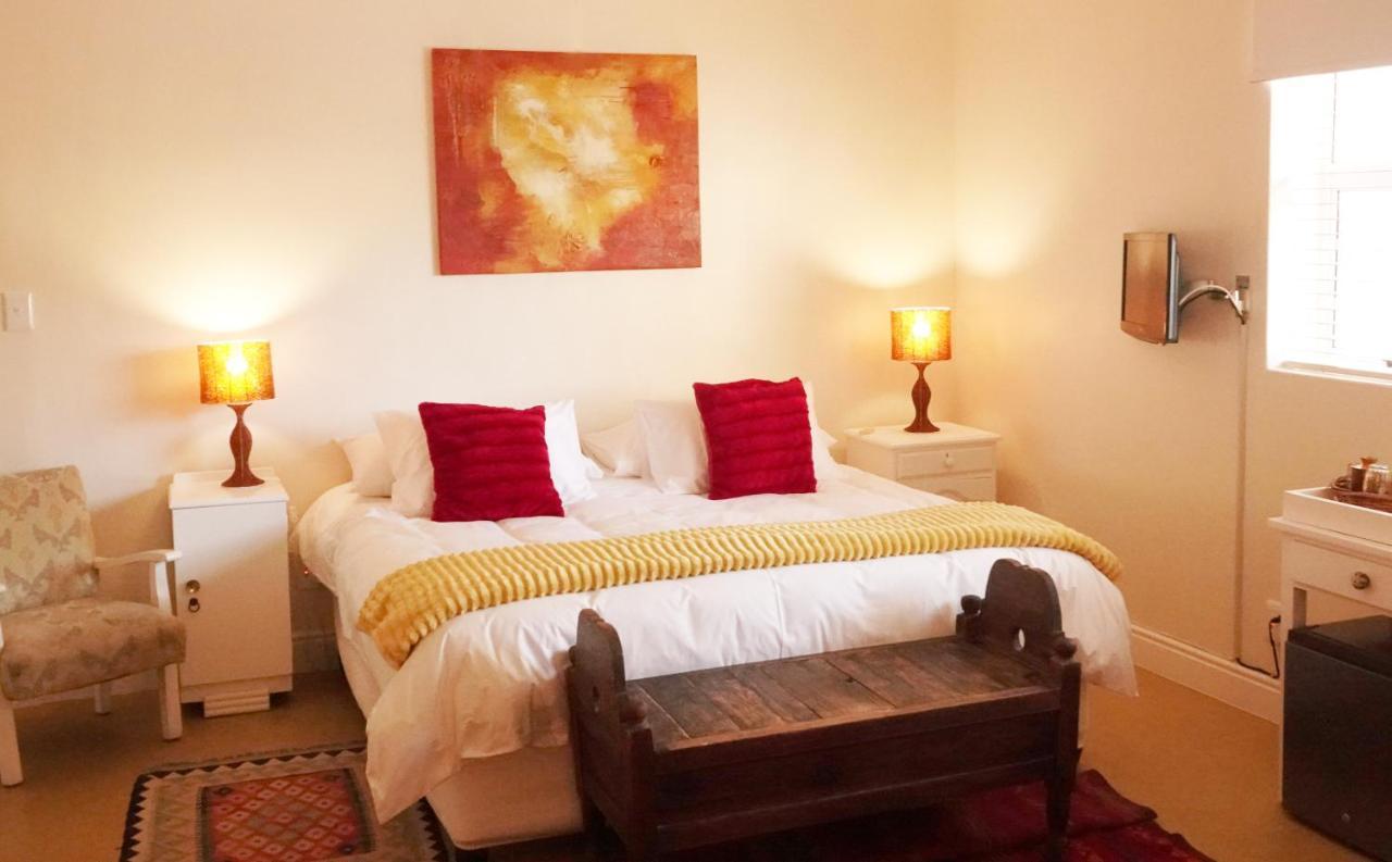 Dolphin Inn Guesthouse Кейптаун Екстериор снимка