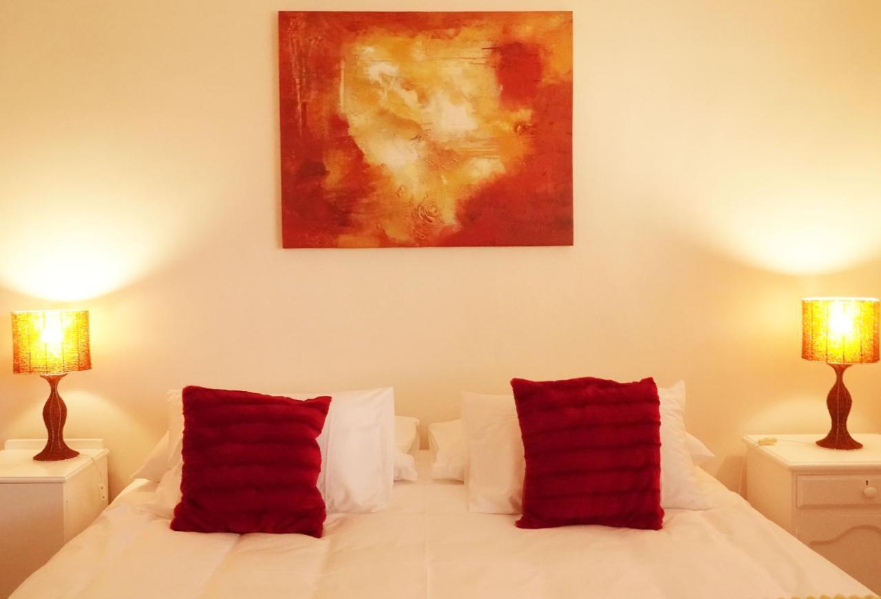 Dolphin Inn Guesthouse Кейптаун Екстериор снимка