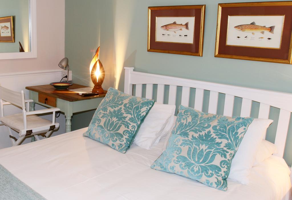 Dolphin Inn Guesthouse Кейптаун Екстериор снимка